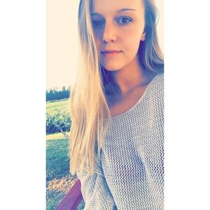 Meet your Posher, April